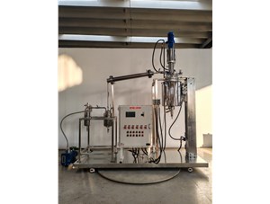 25L防爆不銹鋼夾套循環(huán)加熱蒸餾反應釜已完工發(fā)往盤錦